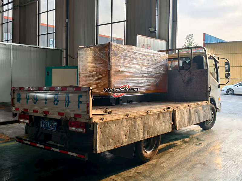 30kw Yuchai générateur chargement de camion expédition